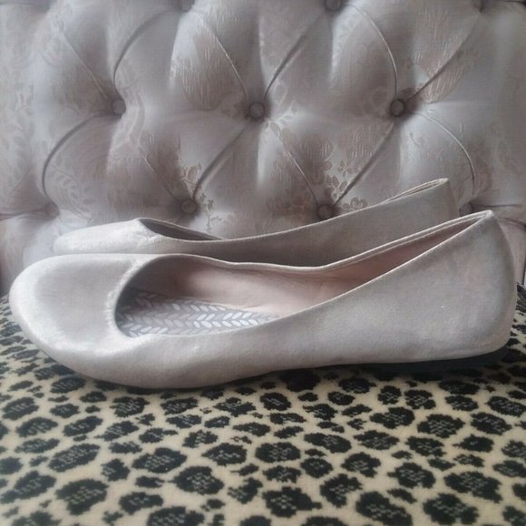 TIME AND TRU Beige or Cream w/ Gold Shimmer Ballet Flats Shoes Women Size 8 - Picture 5 of 12